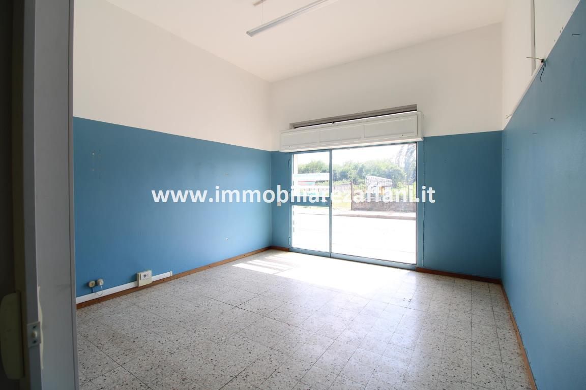 Negozio in zona di forte passaggio