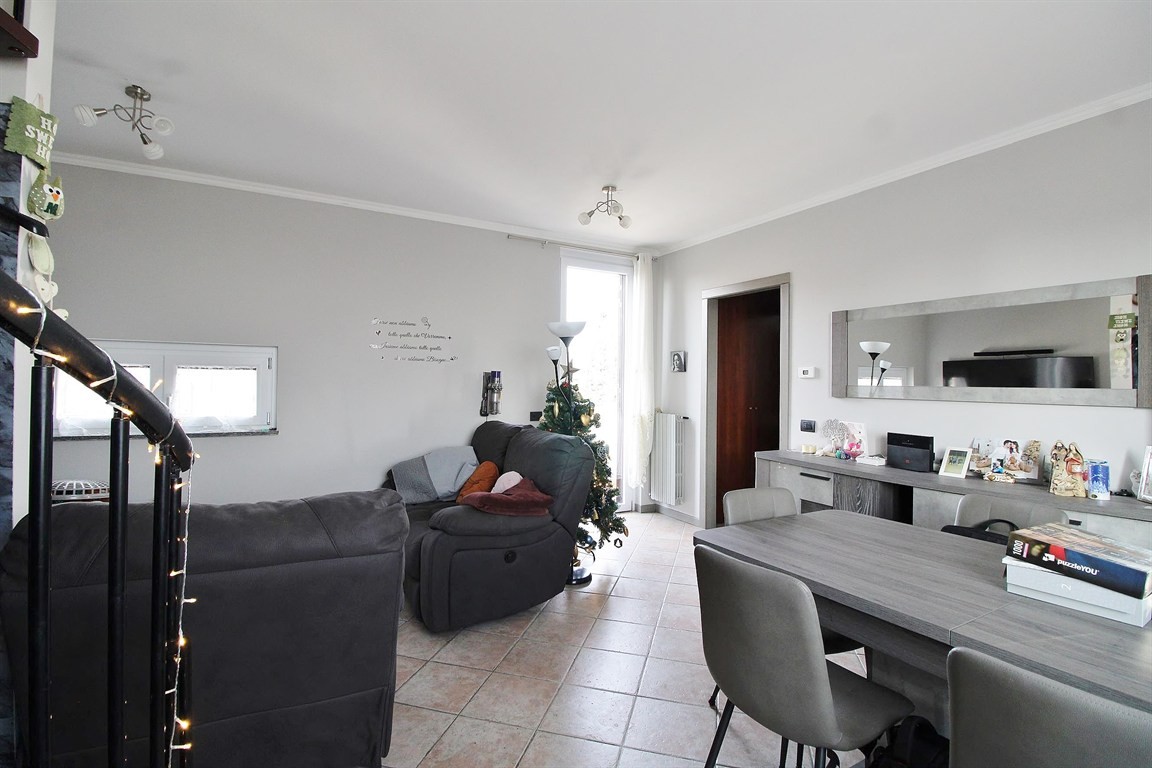 Trilocale su due livelli in palazzina di sole 4 famiglie