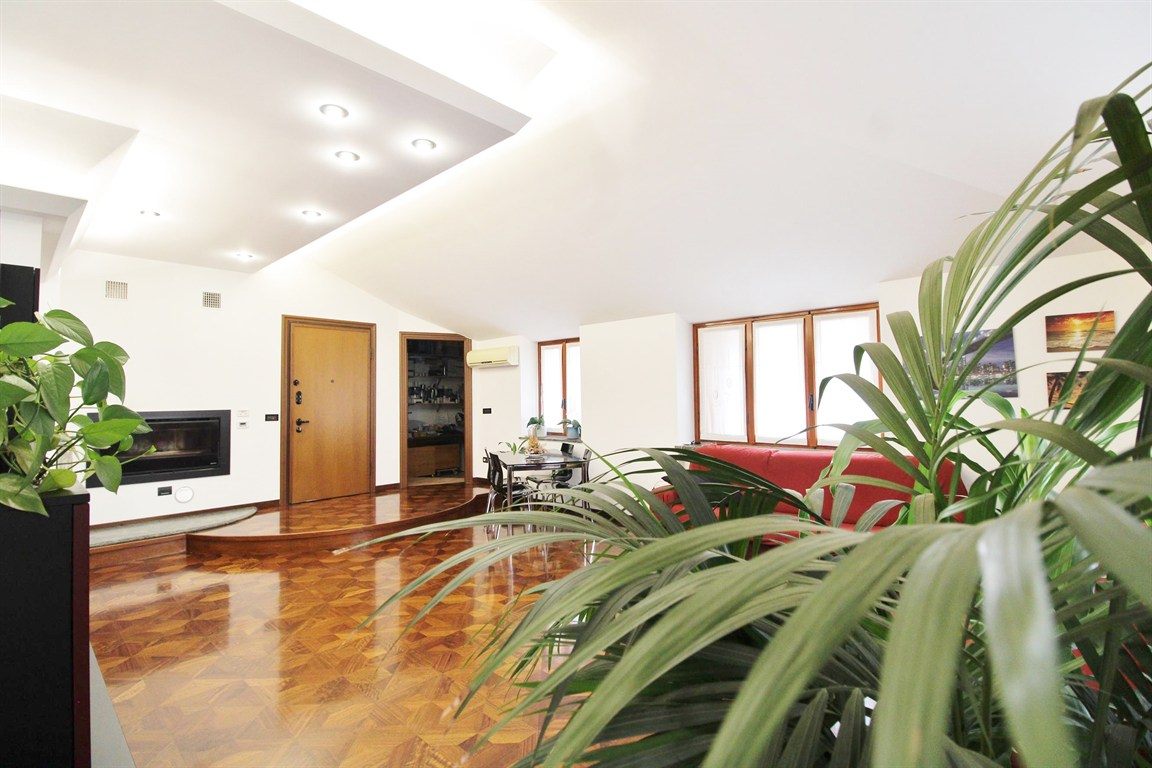 CASA SUPREMA